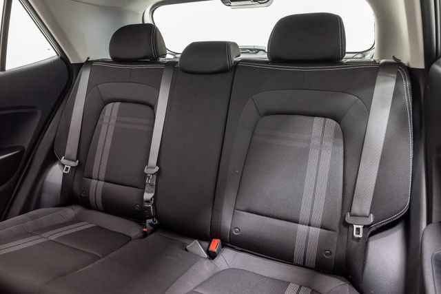 Used 2025 Hyundai Venue SEL FWD image 24