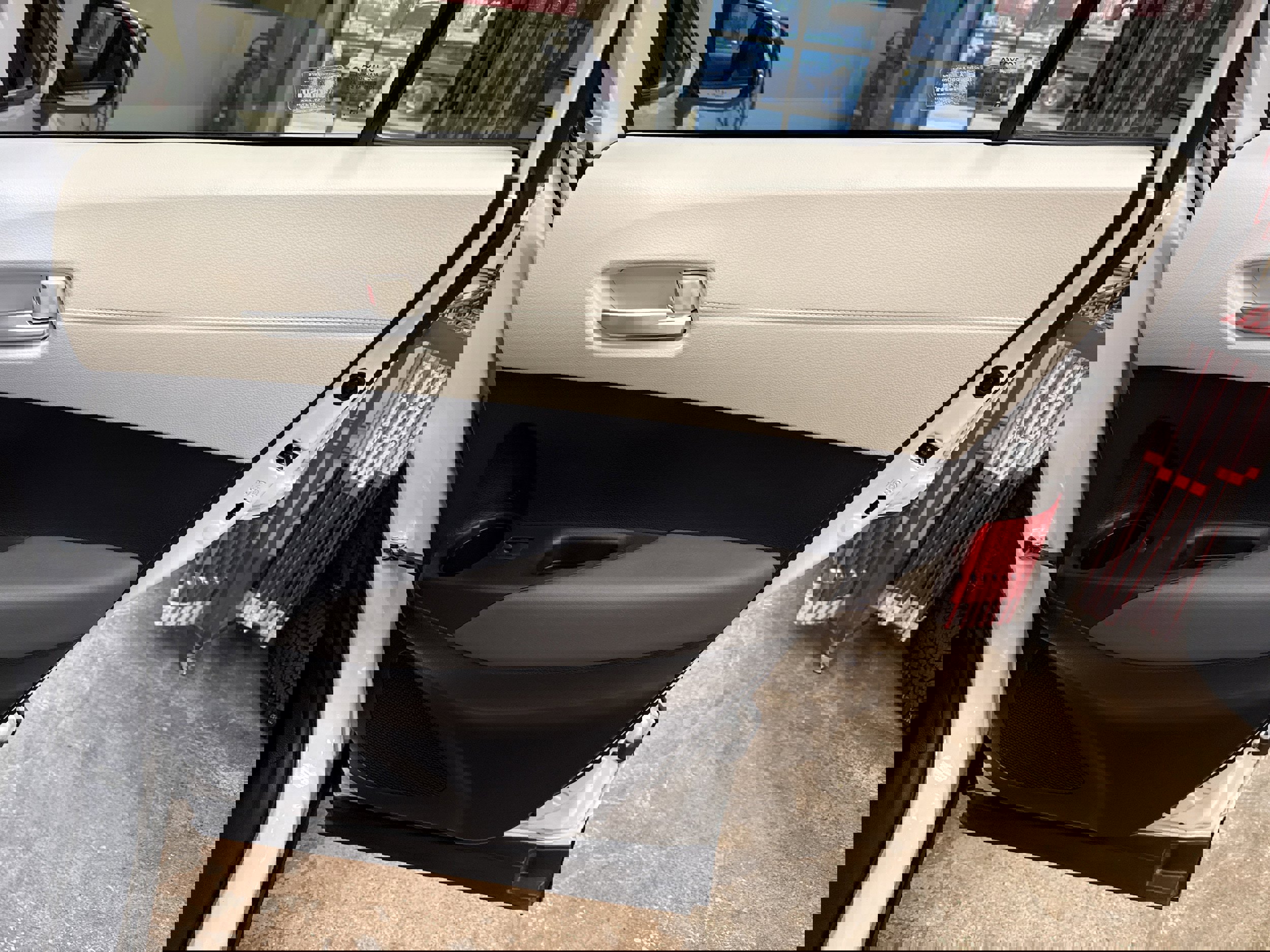 Used 2024 Toyota Corolla Cross XLE w/ Convenience Package image 21