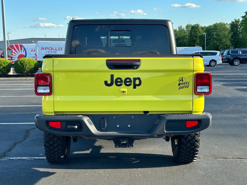 Certified 2023 Jeep Gladiator Sport AWD/4WD image 6