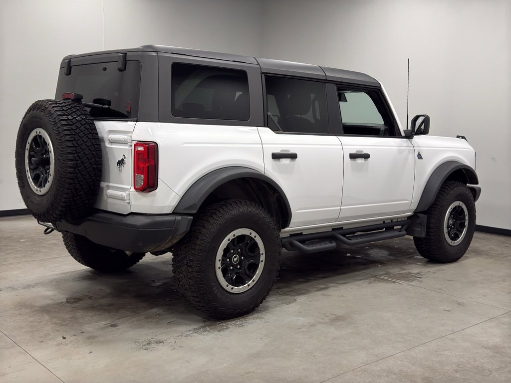 Used 2023 Ford Bronco Black Diamond w/ Sasquatch Package image 8