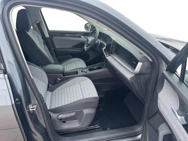 New 2026 Volkswagen Tiguan S FWD image 14