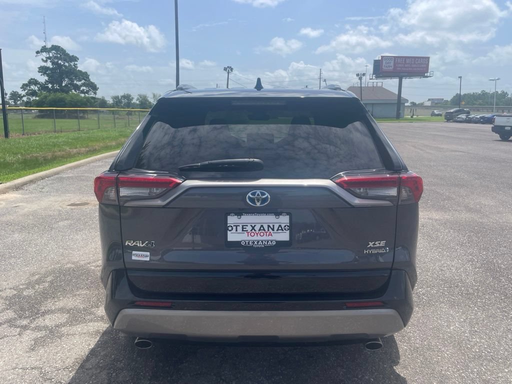 Used 2024 Toyota RAV4 XSE AWD/4WD image 7