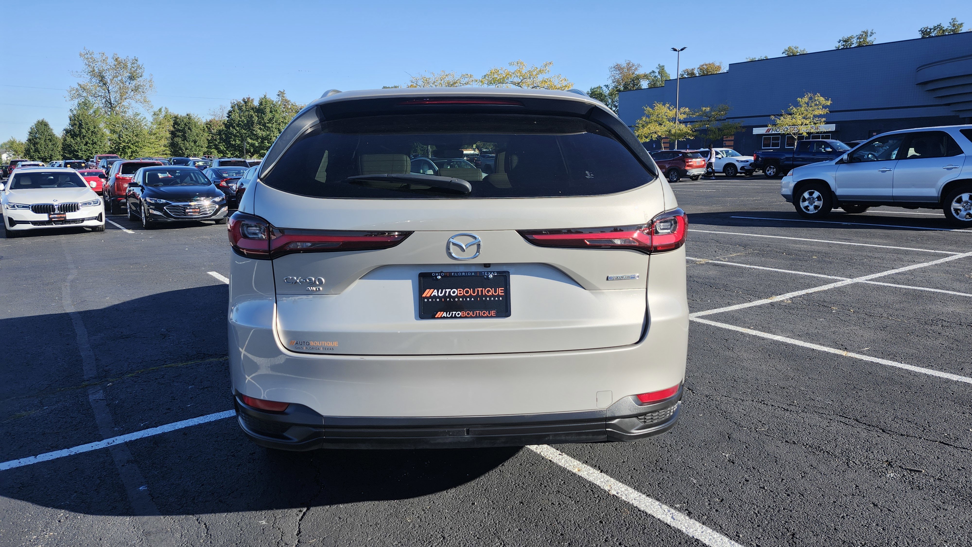 Used 2024 MAZDA CX-90 Plug-In Hybrid w/ Preferred image 9