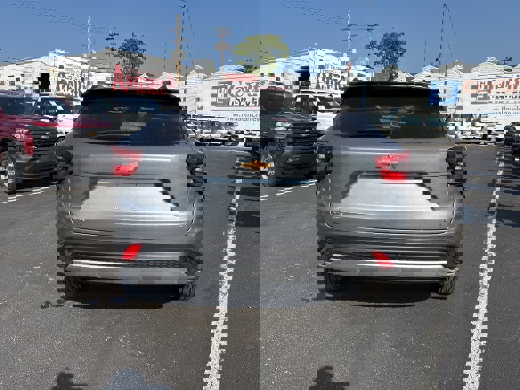 New 2025 Chevrolet Trax LT w/ Driver Confidence Package image 6