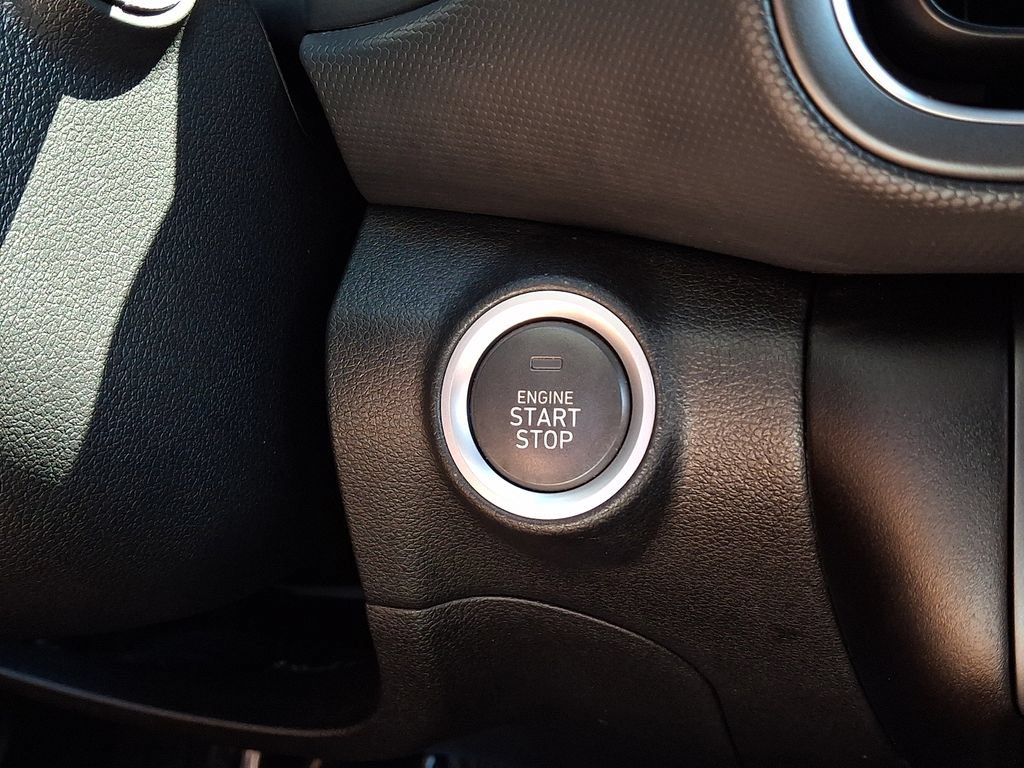 Used 2023 Hyundai Kona SEL AWD/4WD image 24
