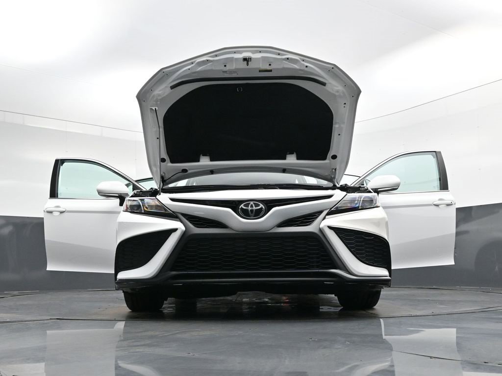 Used 2024 Toyota Camry SE image 44