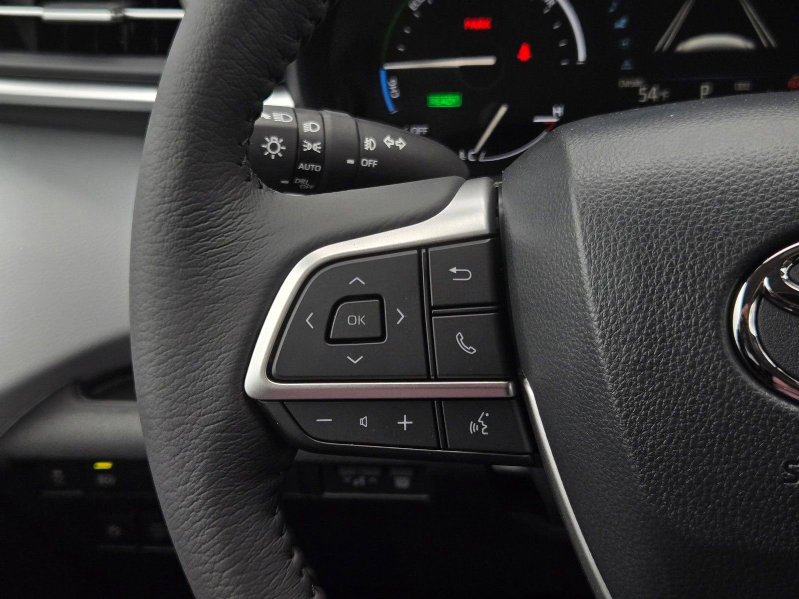 Certified 2026 Toyota Sienna XLE FWD image 21