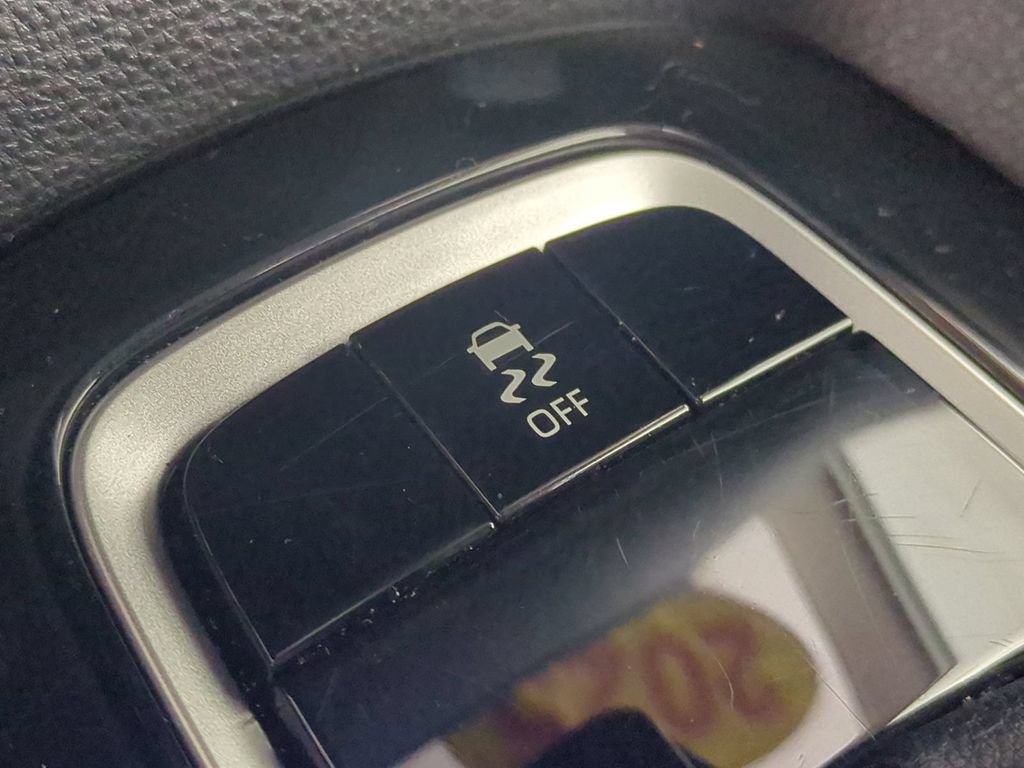Used 2025 Toyota Corolla LE FWD image 36
