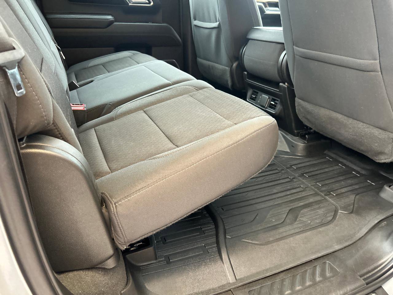 Used 2023 GMC Sierra 1500 SLE w/ X31 Off-Road Package image 17