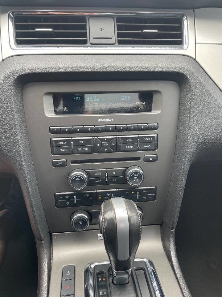 Used 2013 Ford Mustang Premium RWD image 42