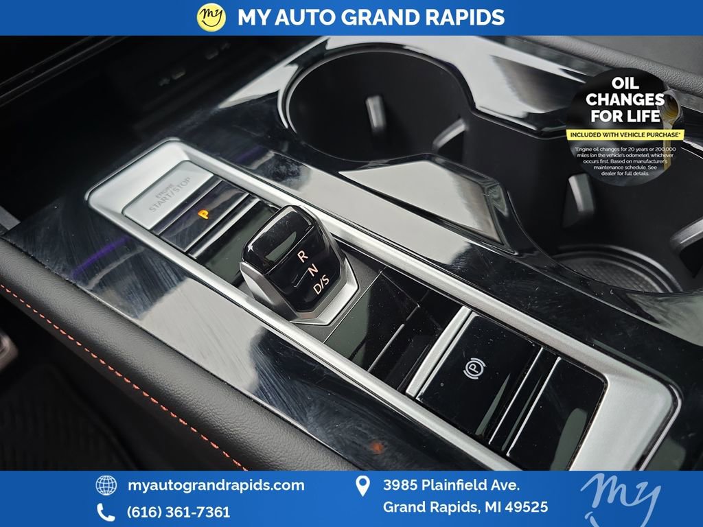 Used 2024 Volkswagen Atlas Peak Edition SE image 25