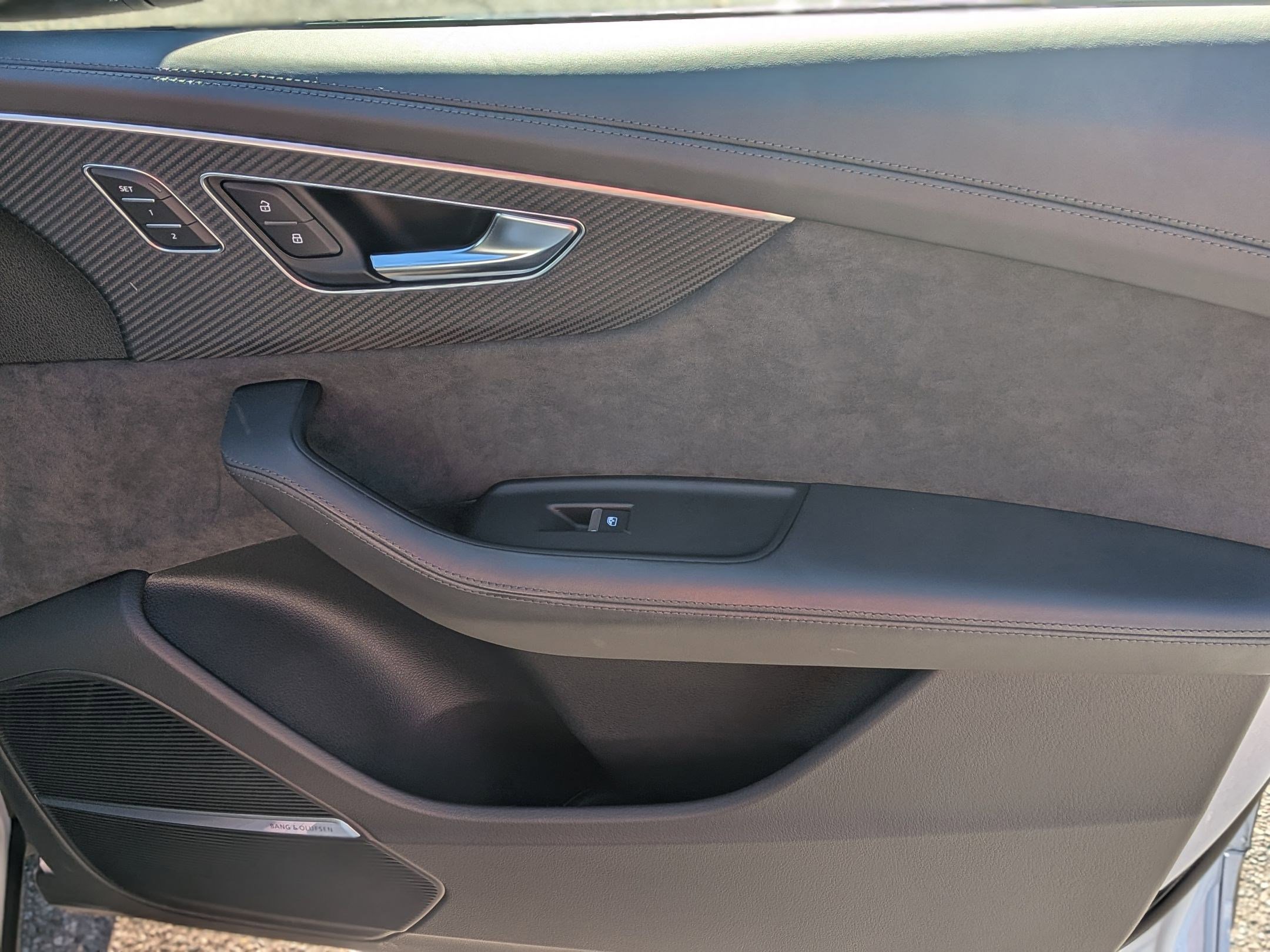 Used 2022 Audi RS Q8 image 39