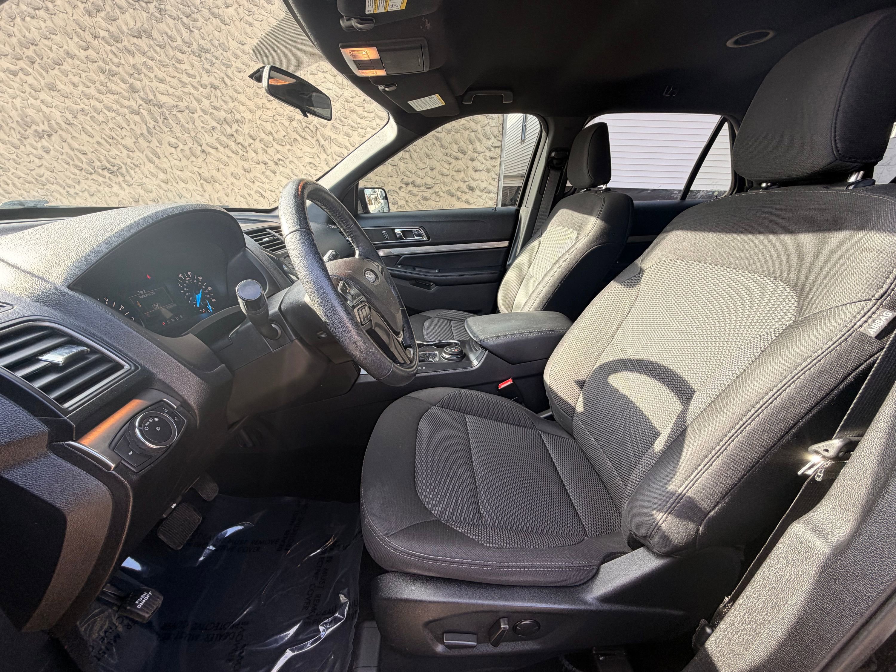 Used 2019 Ford Explorer XLT image 20