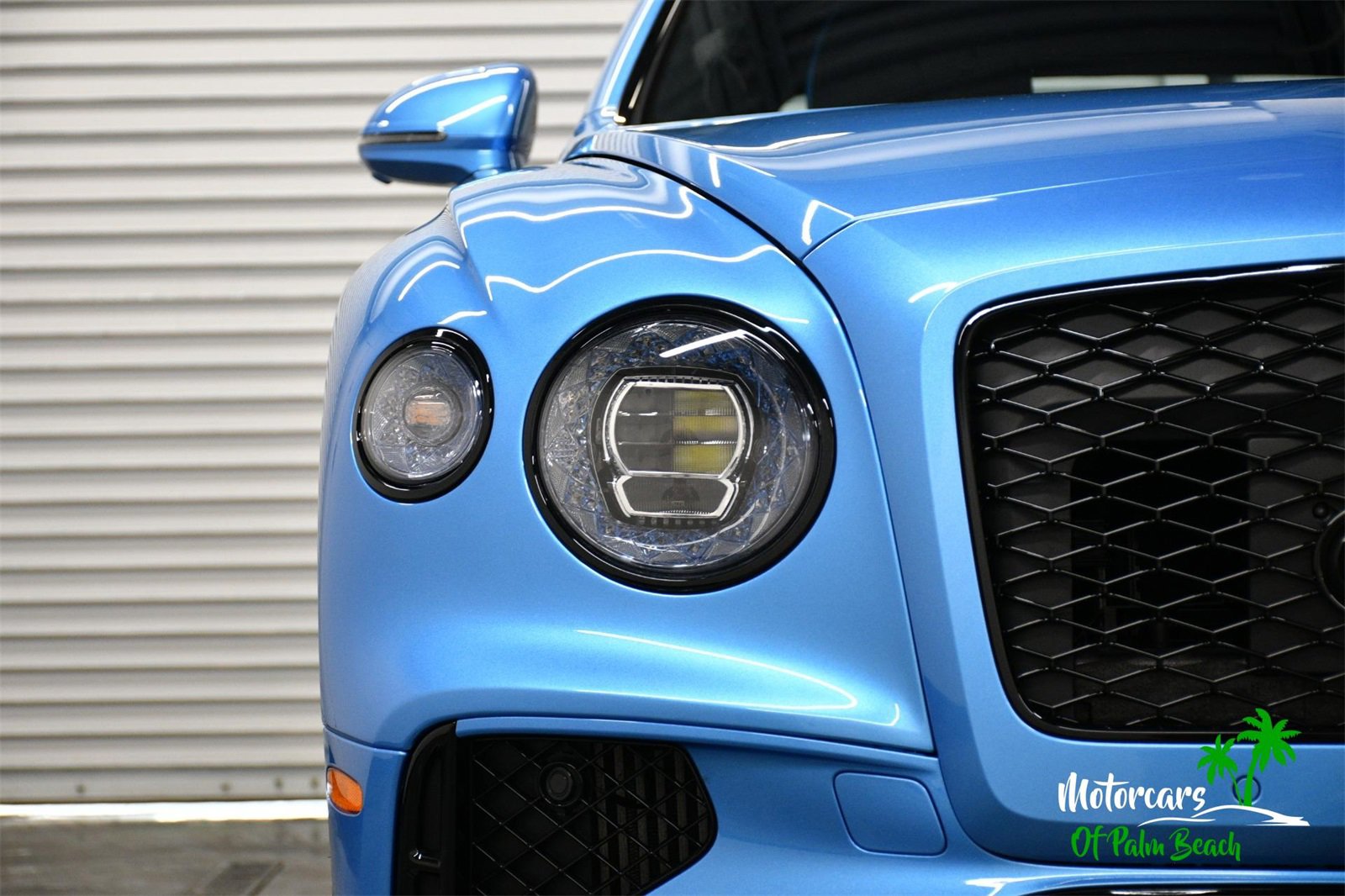 Used 2025 Bentley Flying Spur Plug-In Hybrid image 14