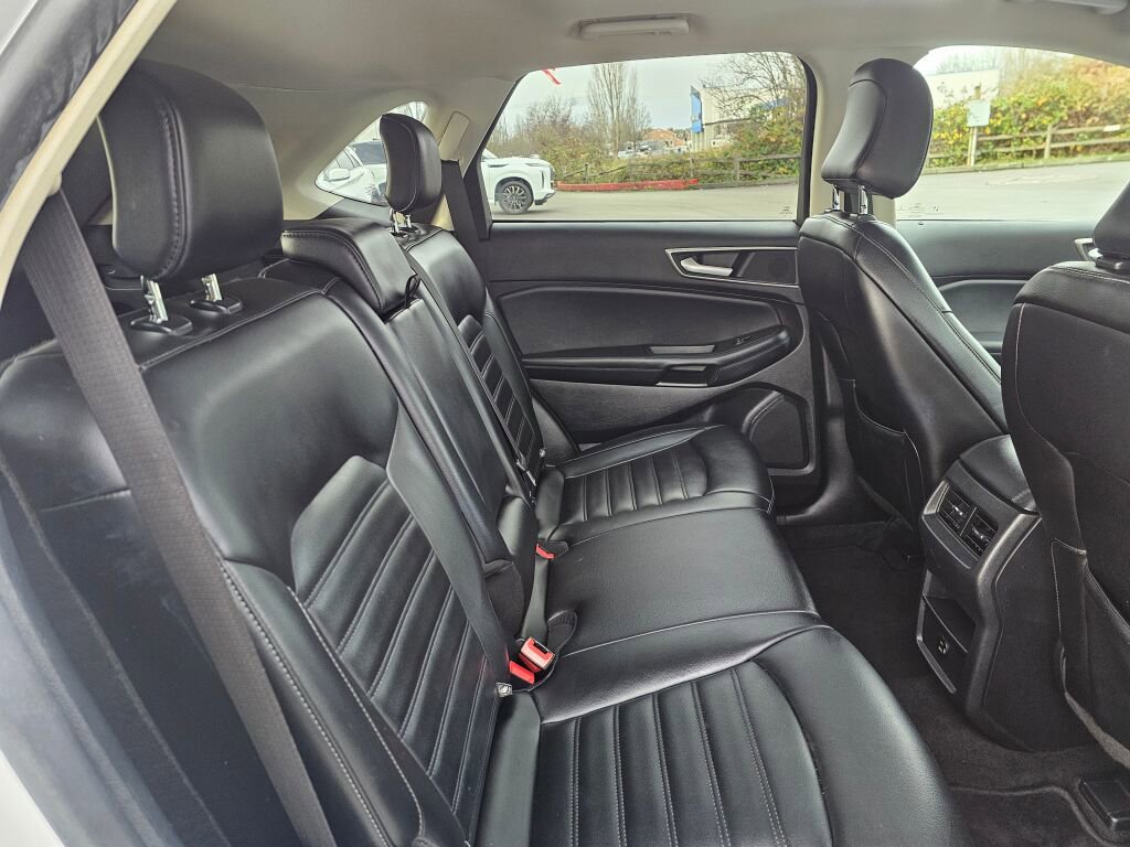 Used 2022 Ford Edge SEL image 15