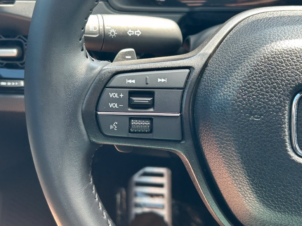 Used 2025 Honda Accord Sport image 34