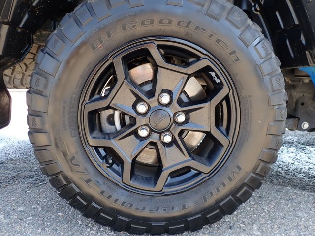 Used 2021 Jeep Gladiator Willys image 7