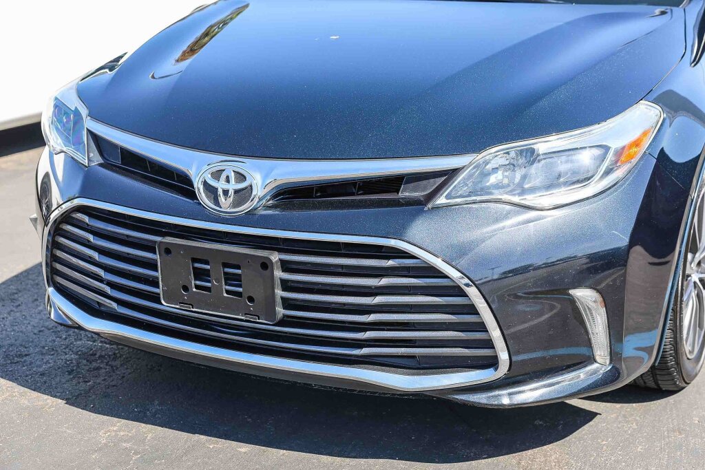 Used 2016 Toyota Avalon XLE Premium FWD image 19