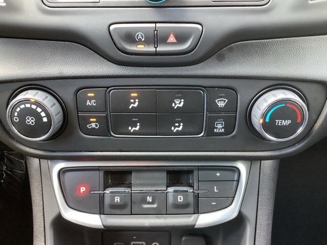 Used 2024 GMC Terrain SLE image 22