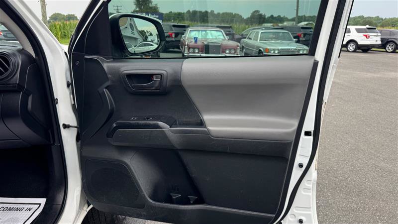 Used 2022 Toyota Tacoma SR w/ SR Convenience Package RWD image 31