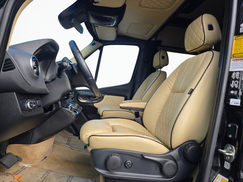 Used 2020 Mercedes-Benz Sprinter 3500 image 12