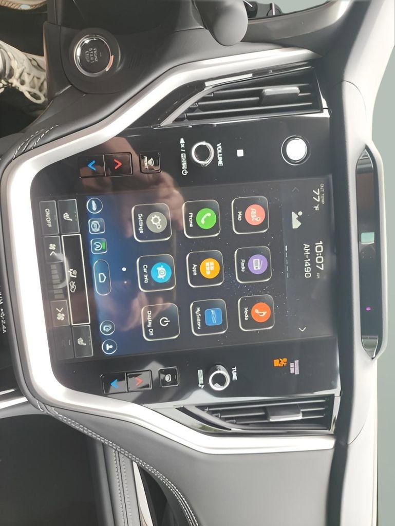 Used 2025 Subaru Outback Limited image 12