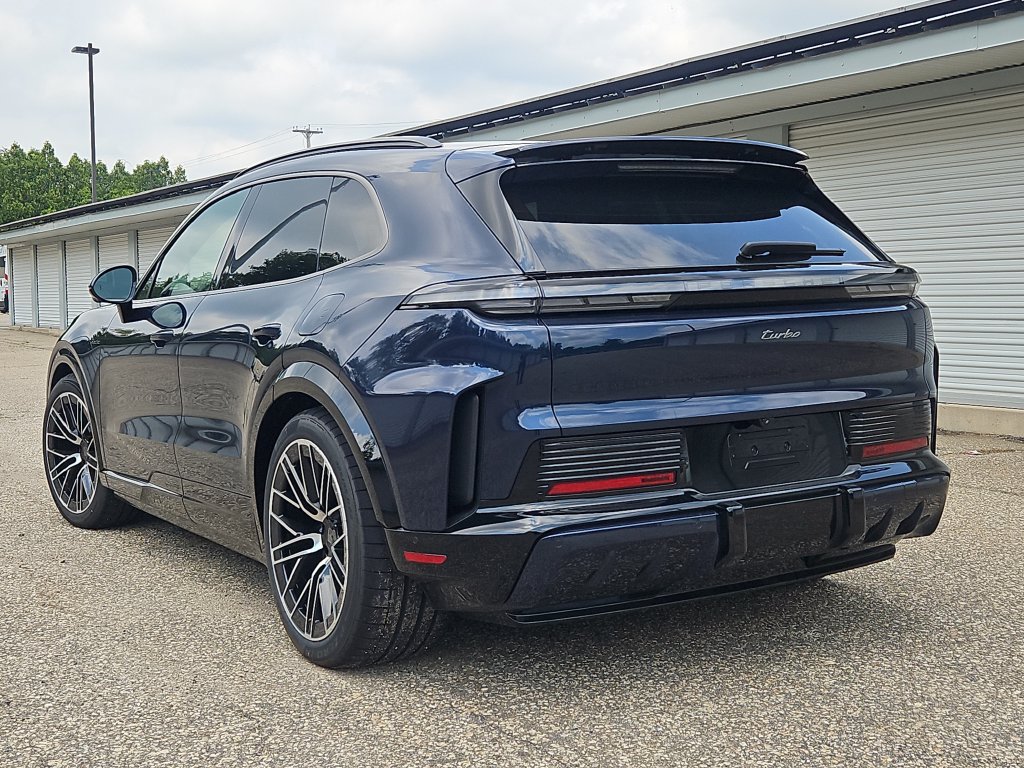 New 2026 Porsche Cayenne Turbo AWD/4WD image 3