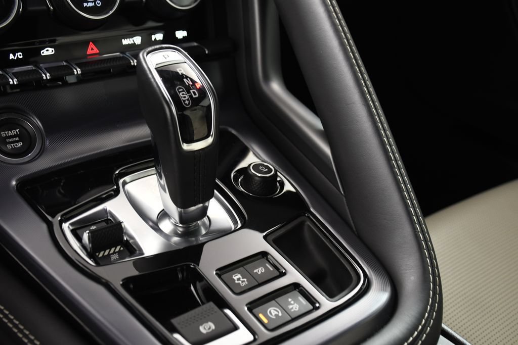 Used 2020 Jaguar F-TYPE R AWD/4WD image 30