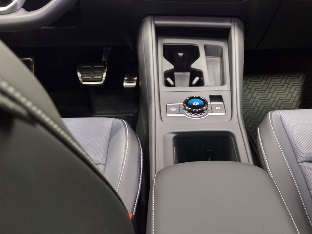 New 2025 Volkswagen Tiguan SE R-Line image 39