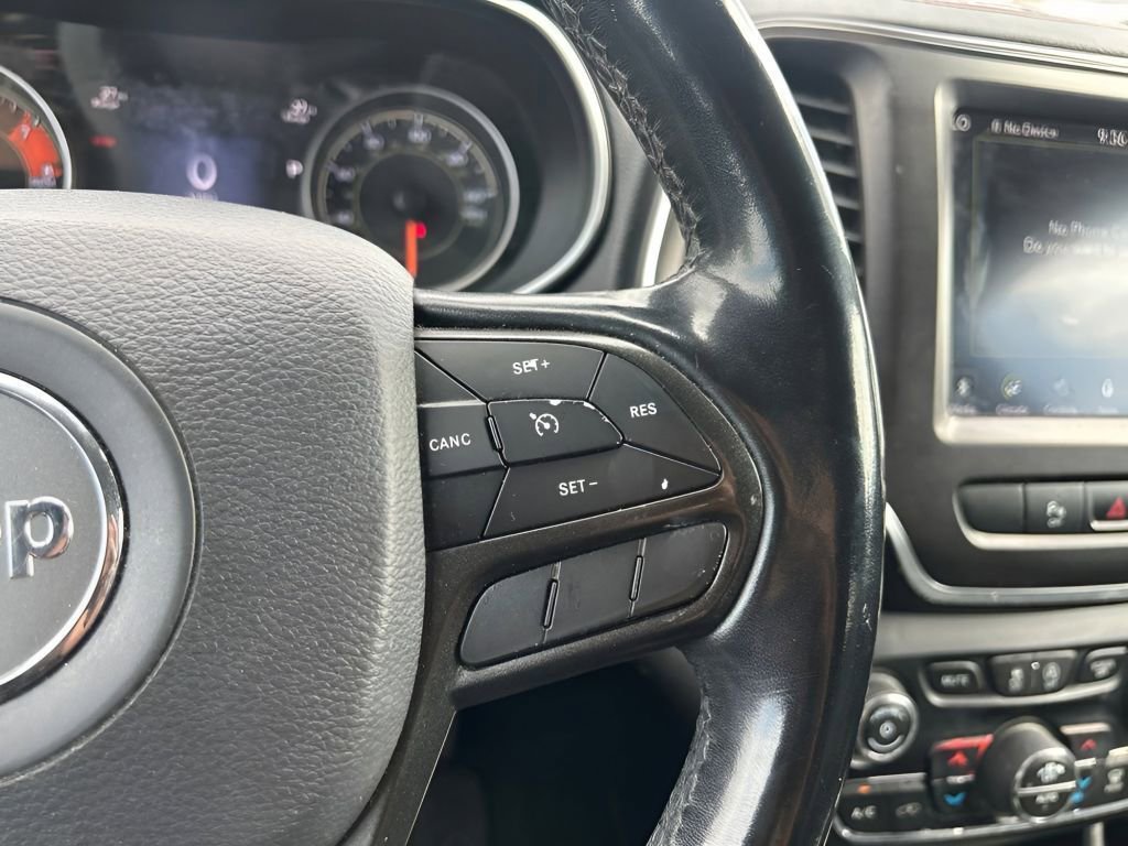 Used 2020 Jeep Cherokee Trailhawk w/ Comfort/Convenience Group AWD/4WD image 27