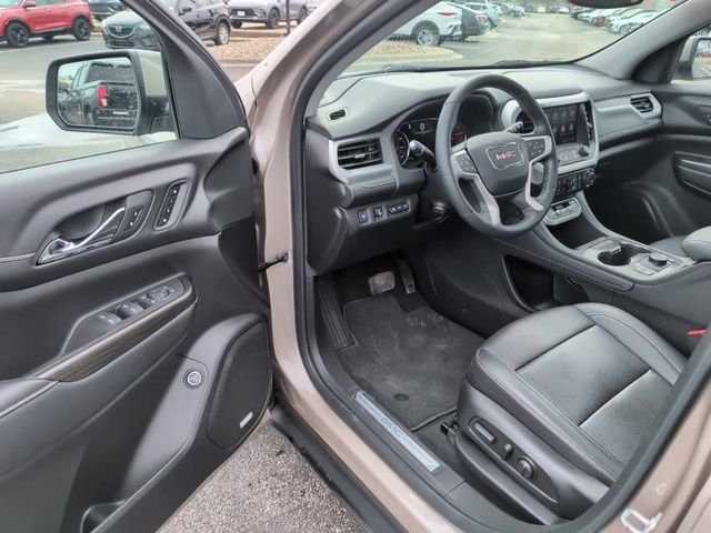 Used 2023 GMC Acadia SLT w/ Technology Package image 12