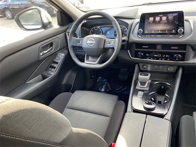 Used 2026 Nissan Rogue SV image 13