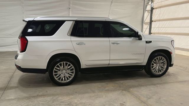 Used 2022 GMC Yukon SLT w/ SLT Premium Package image 9