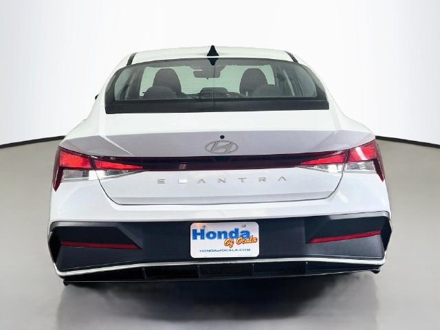 Used 2024 Hyundai Elantra SEL FWD image 19