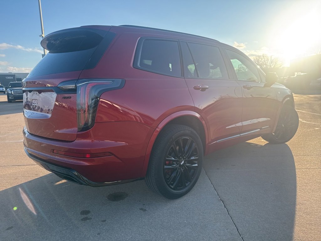 Certified 2023 Cadillac XT6 Sport w/ LPO, ONYX Package image 6