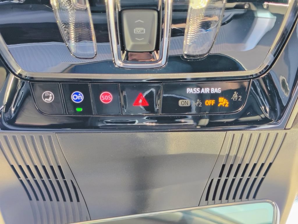 New 2027 Cadillac Vistiq Premium Luxury w/ LPO, Floor Liner Package AWD/4WD image 34