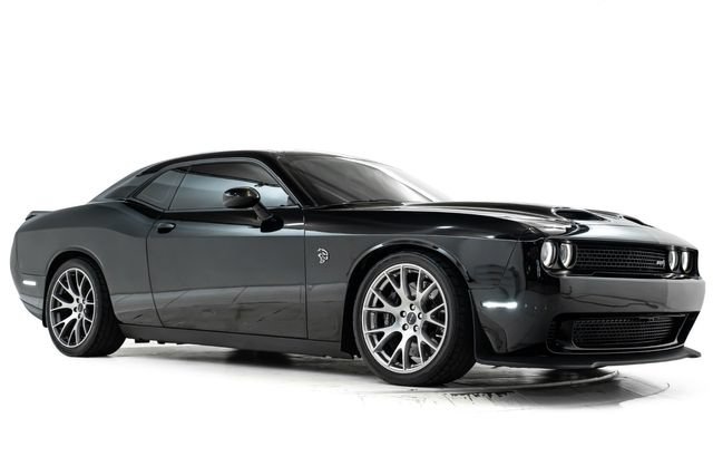 Used 2020 Dodge Challenger SRT Hellcat w/ Plus Package RWD image 5