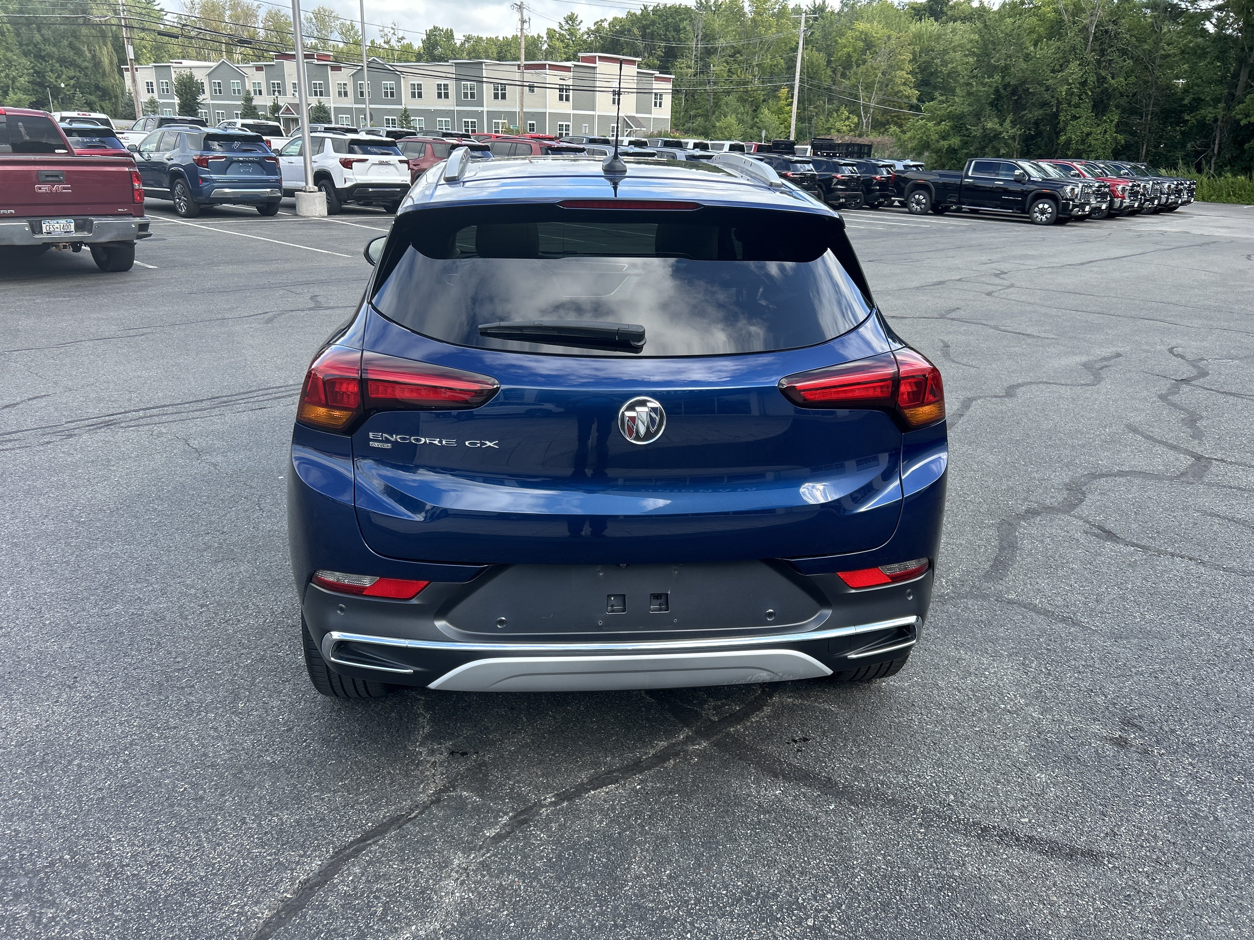 Used 2022 Buick Encore GX Essence w/ Advanced Technology Package AWD/4WD image 4