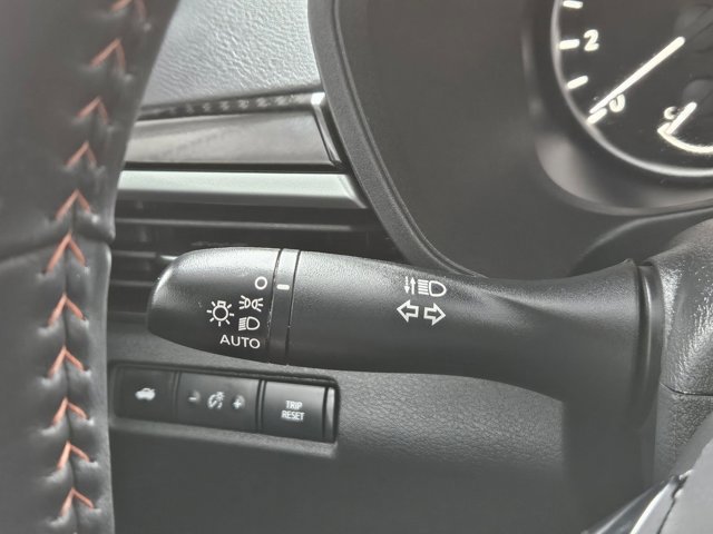 Used 2025 Nissan Altima 2.5 SR w/ SR Premium Package image 28