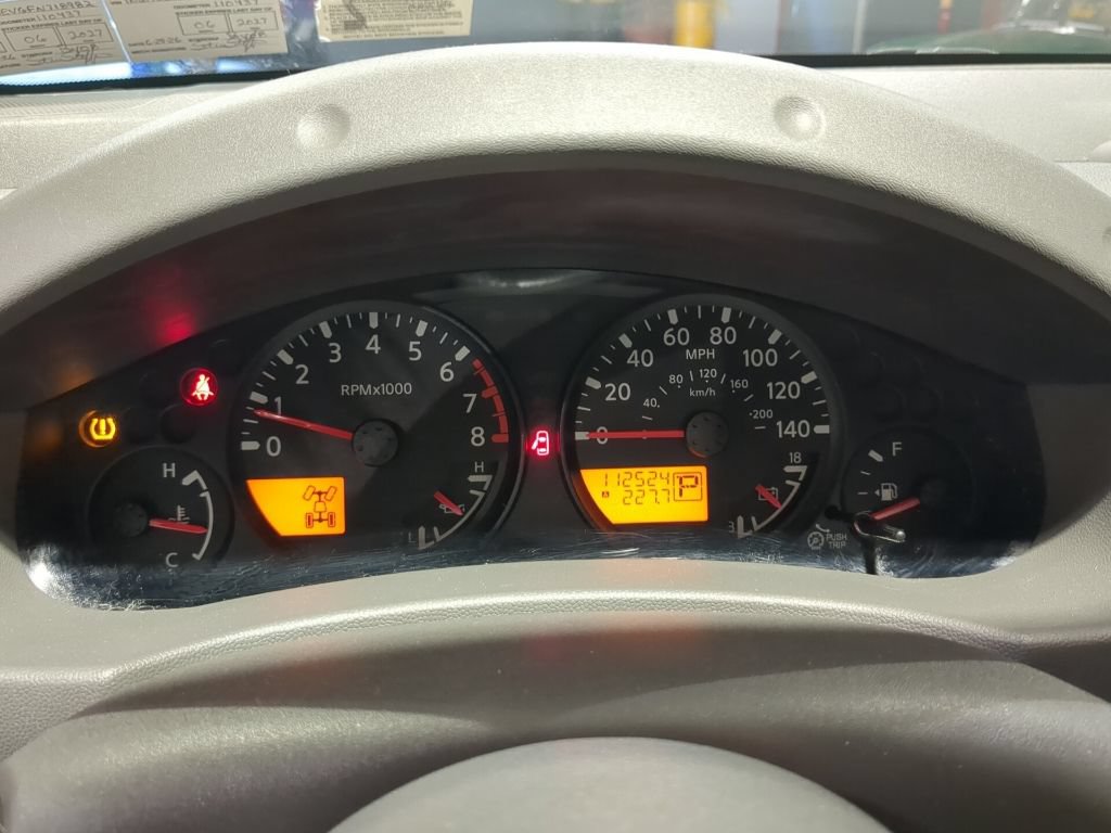Used 2015 Nissan Frontier SV AWD/4WD image 13