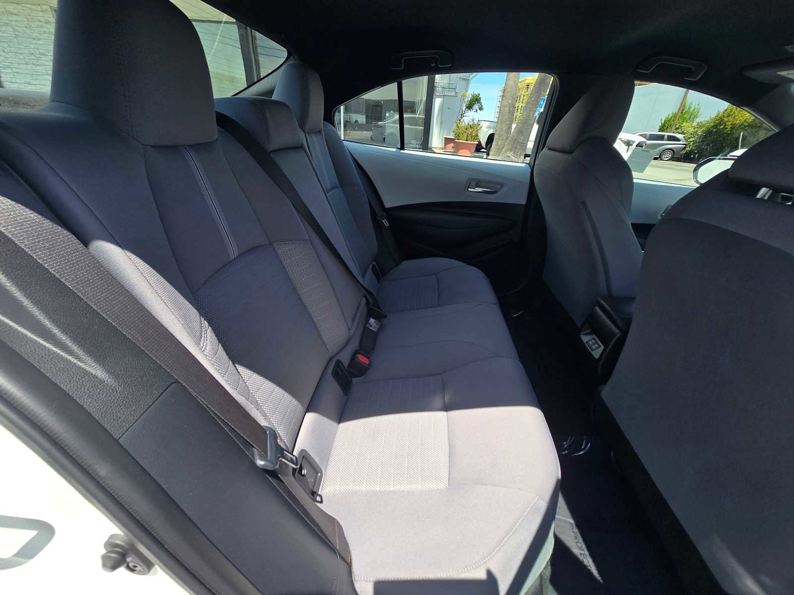Used 2023 Toyota Corolla SE FWD image 12