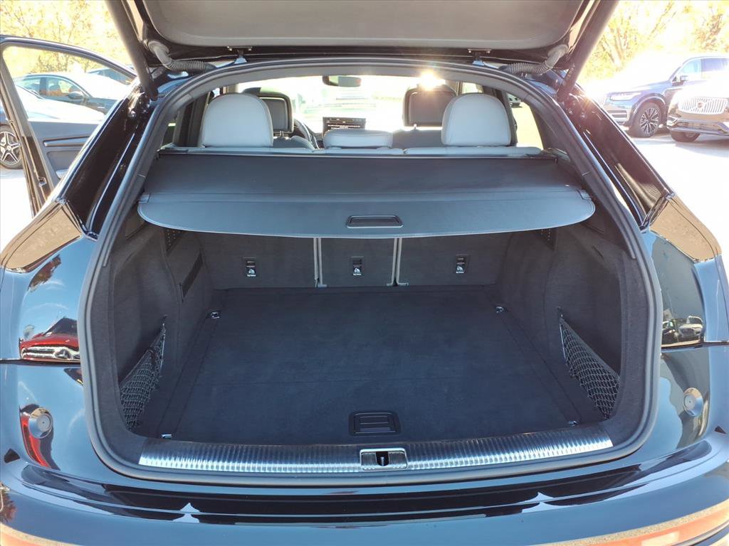 Used 2021 Audi SQ5 Prestige w/ Prestige Package image 13