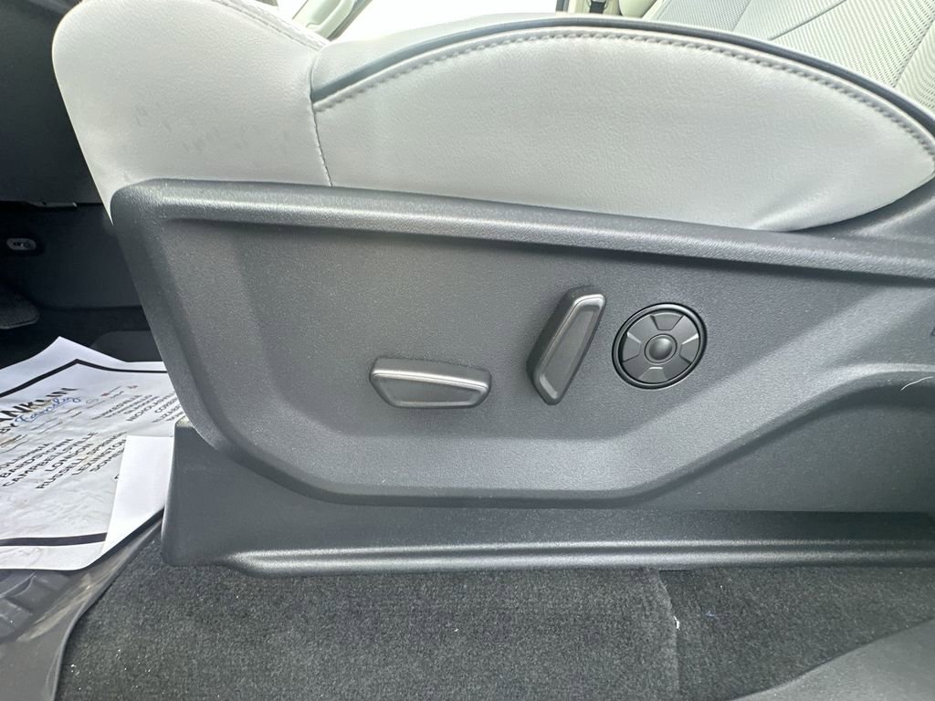 New 2026 Ford Expedition Max Platinum image 18