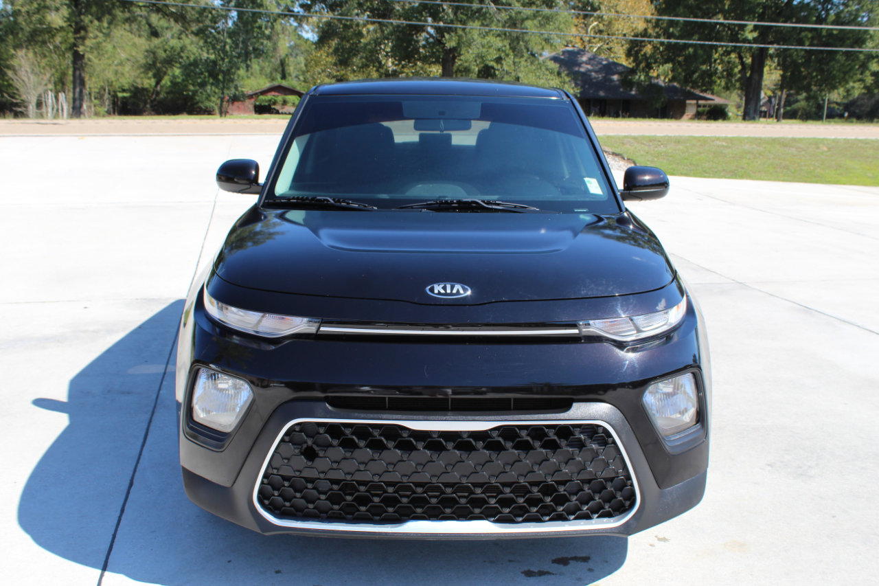 Used 2020 Kia Soul LX image 11