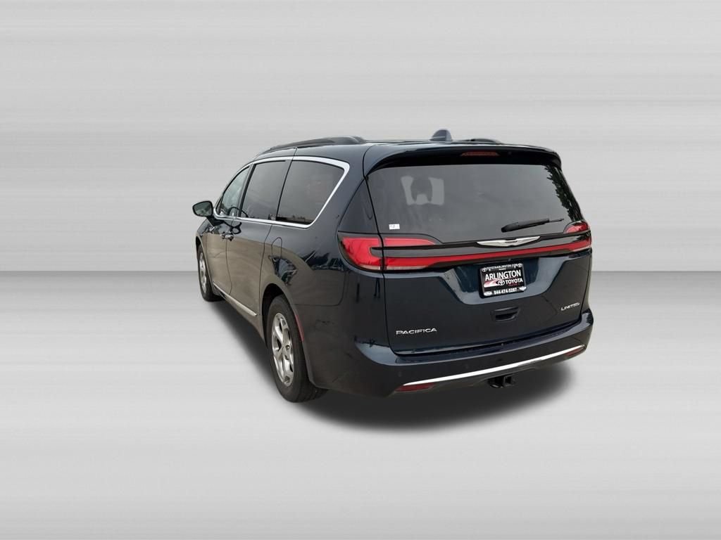 Used 2022 Chrysler Pacifica Limited w/ Uconnect Theater Family Group FWD image 7