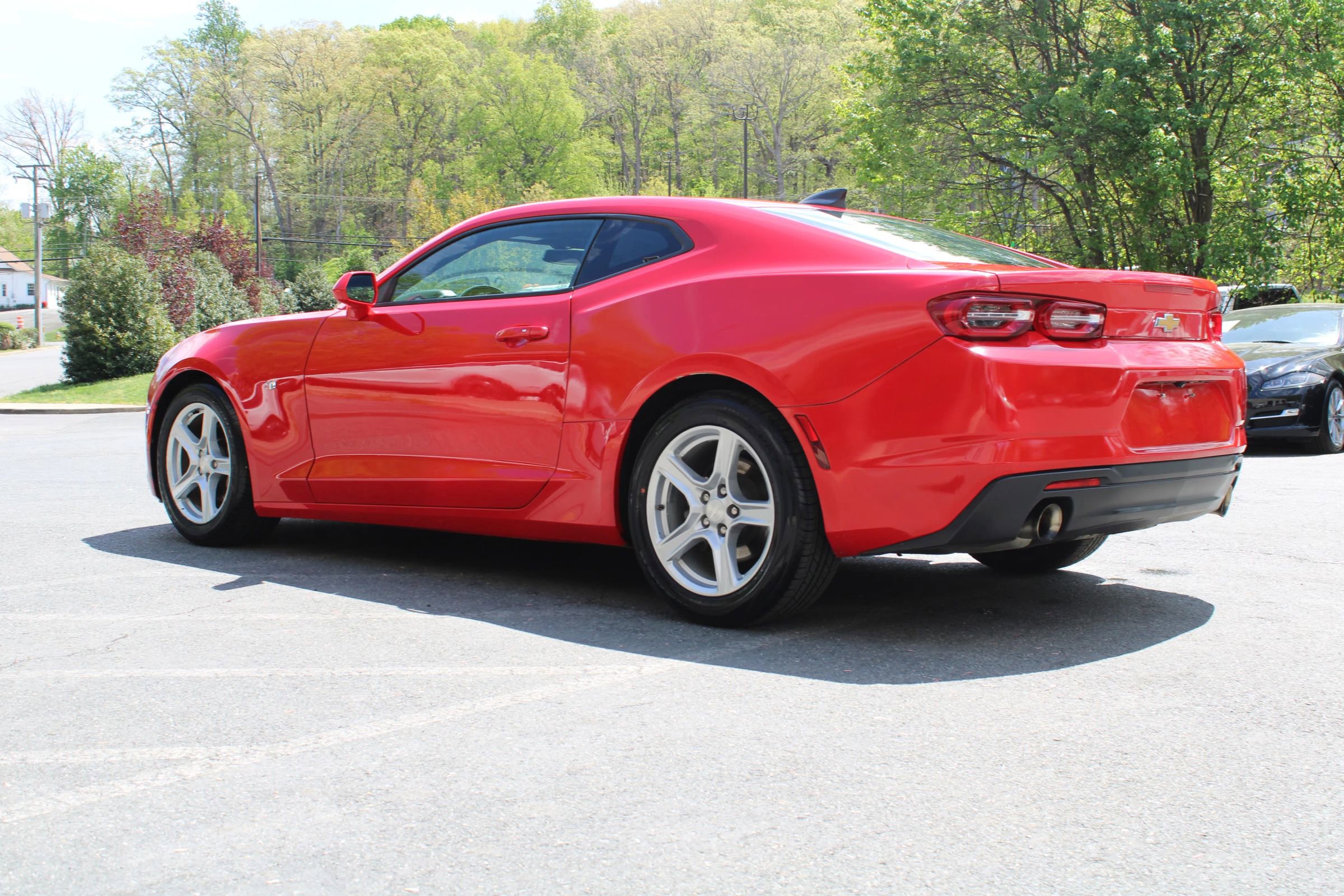 Used 2022 Chevrolet Camaro LT RWD image 4