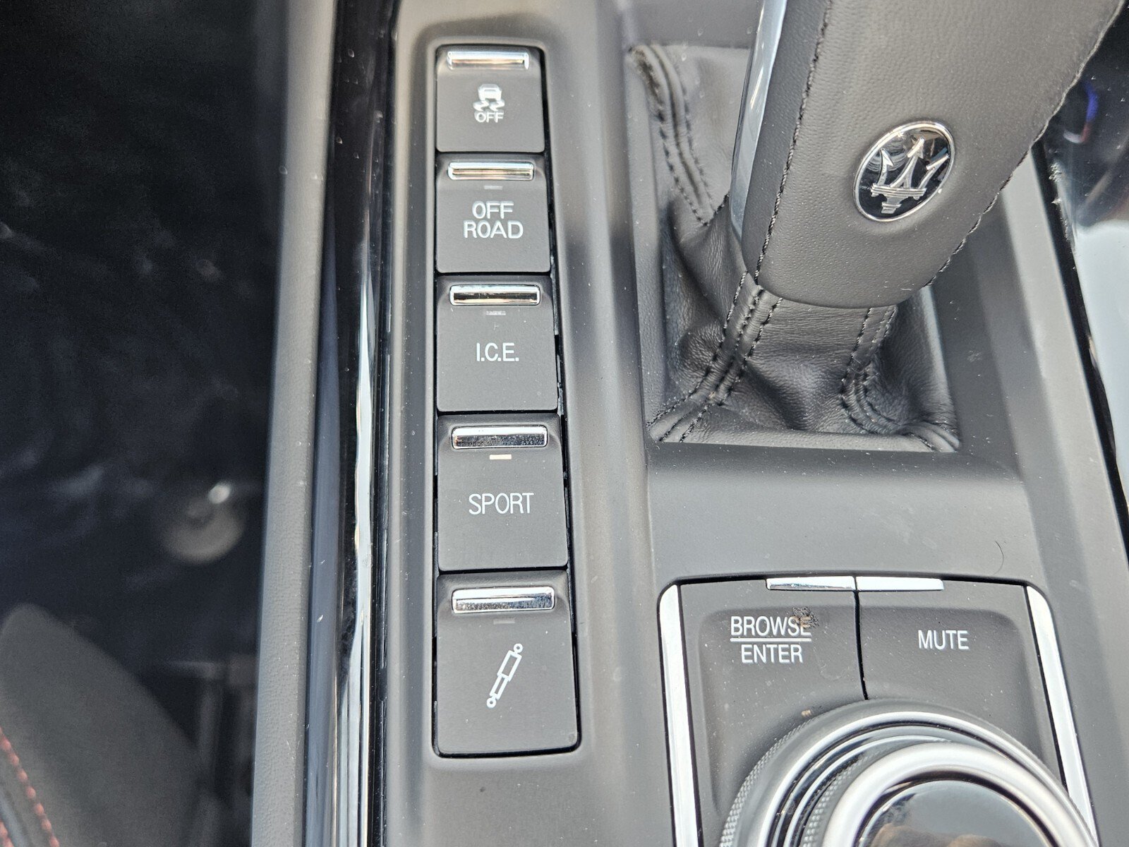 Used 2024 Maserati Levante Modena Ultima AWD/4WD image 31