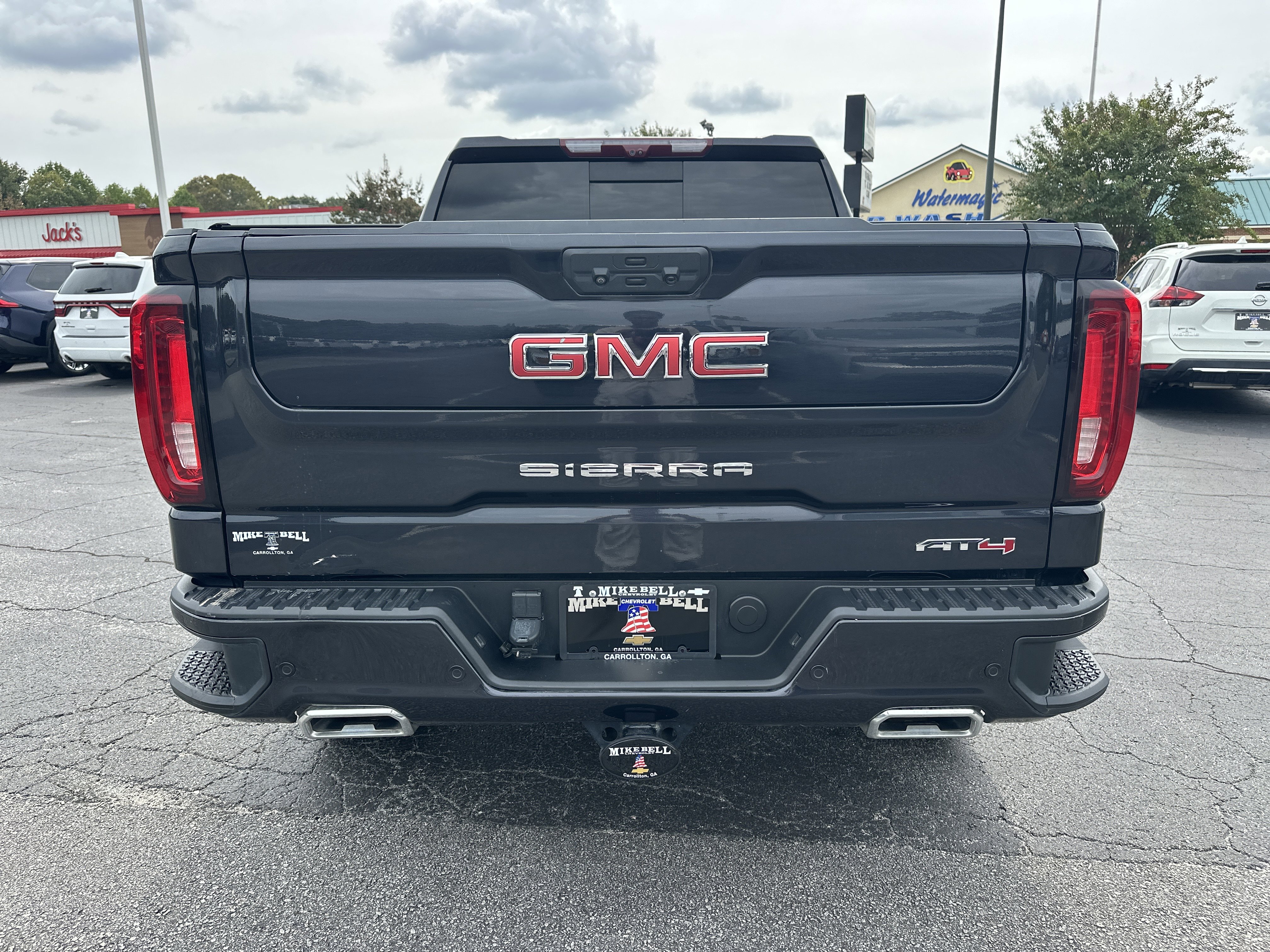 Used 2023 GMC Sierra 1500 AT4 w/ Technology Package image 7