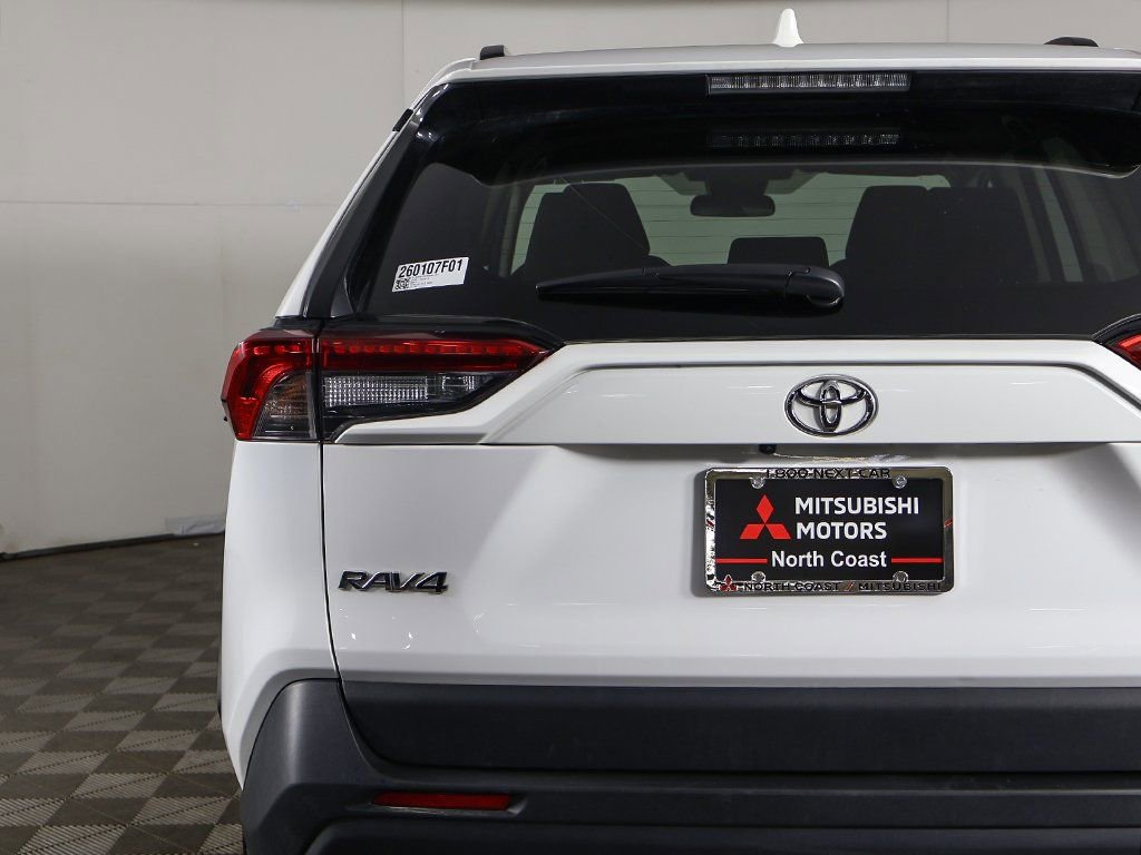 Used 2025 Toyota RAV4 XLE AWD/4WD image 13