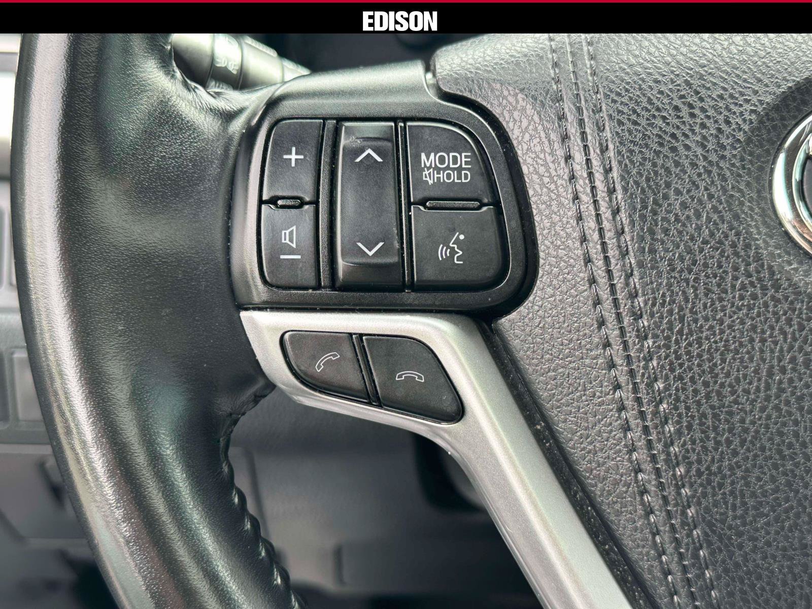 Used 2019 Toyota Highlander XLE w/ Protection Package #3 AWD/4WD image 21